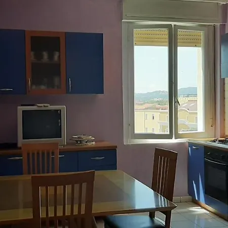 Fronte Porto Turistico דירה
